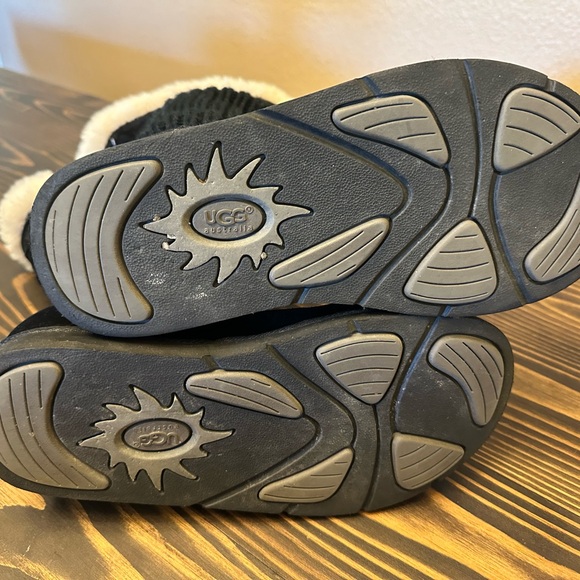 Ugg Cardi Cable Knit Boots Women’s Size 8 Black Sweater | Color: Black | Size: 8 - Picture 4 of 5